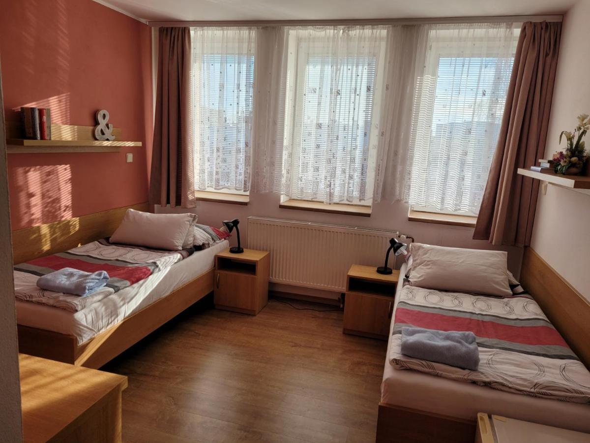 Hotel Gol Prostějov Buitenkant foto