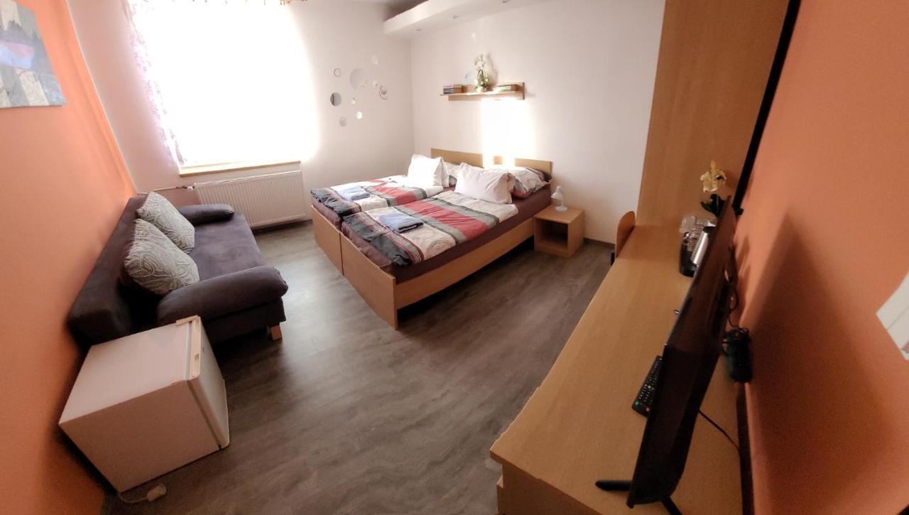 Hotel Gol Prostějov Buitenkant foto