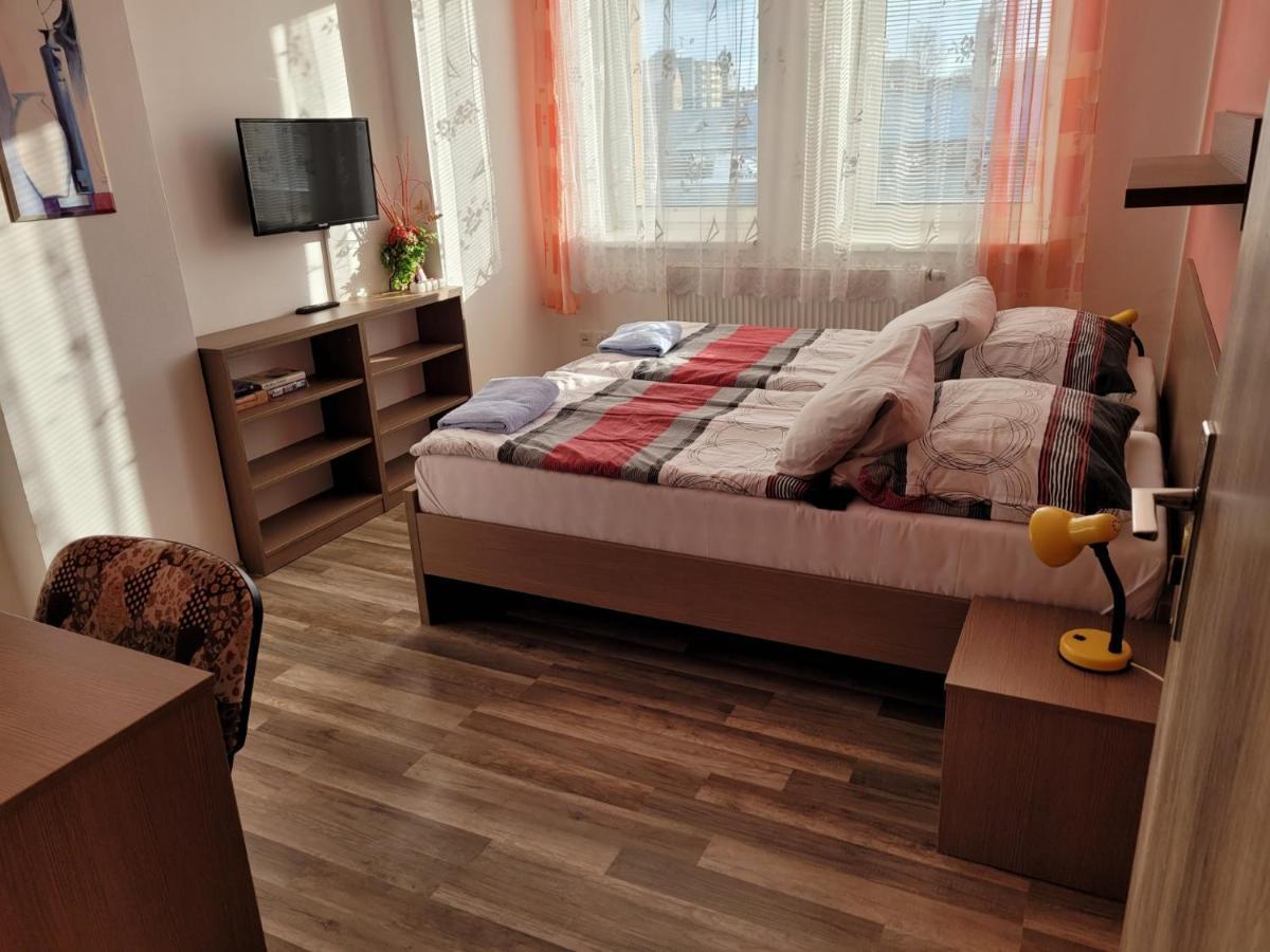 Hotel Gol Prostějov Buitenkant foto