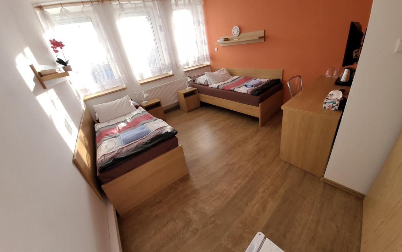 Hotel Gol Prostějov Buitenkant foto