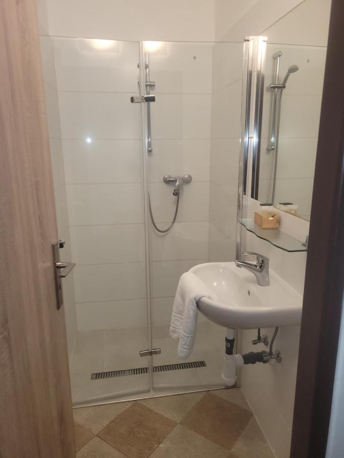 Hotel Gol Prostějov Buitenkant foto