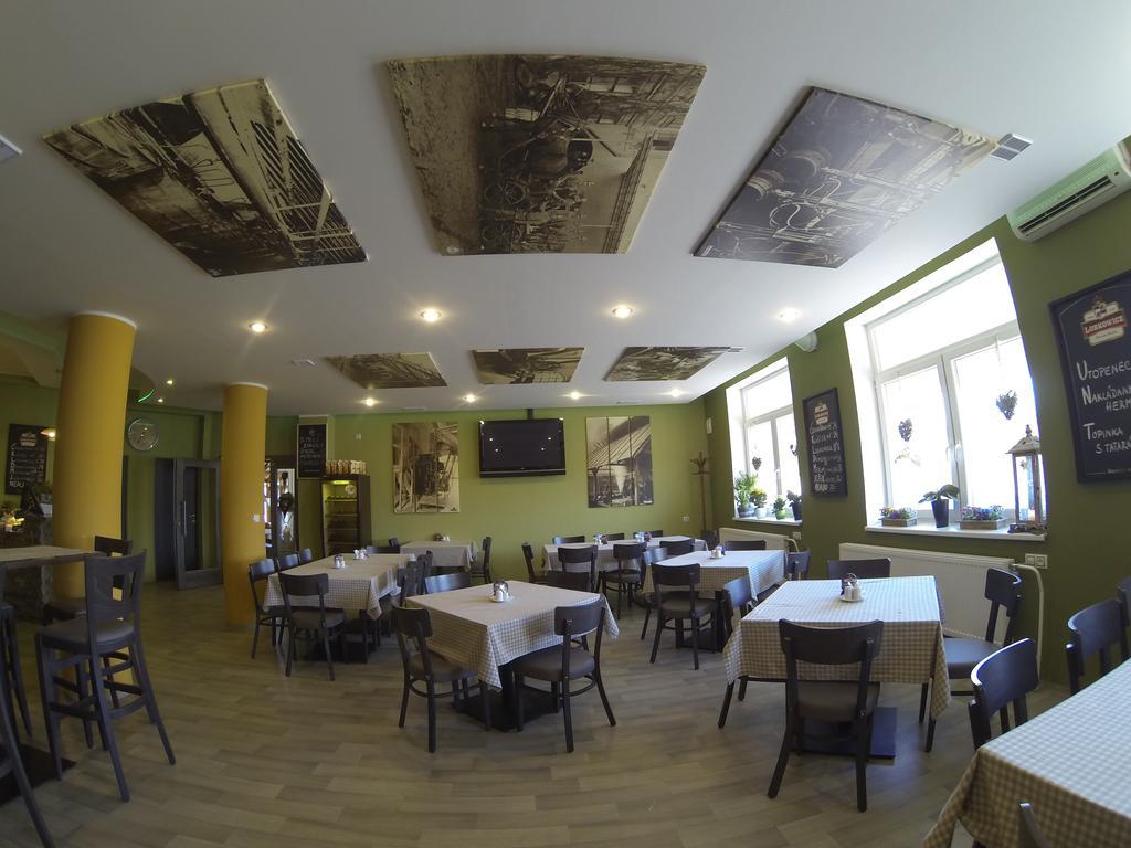 Hotel Gol Prostějov Buitenkant foto