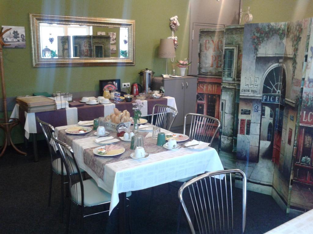 Hotel Gol Prostějov Buitenkant foto